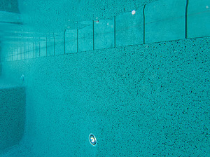 st louis pool construction, custom concrete pool, tile, pebble finish, submerged