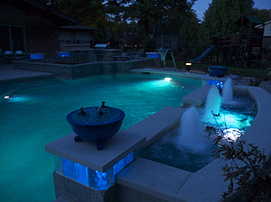 st louis pool construction, custom concrete pool, lighting