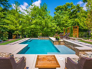 st louis pool construction, custom concrete pool, shapes and structure, geometric