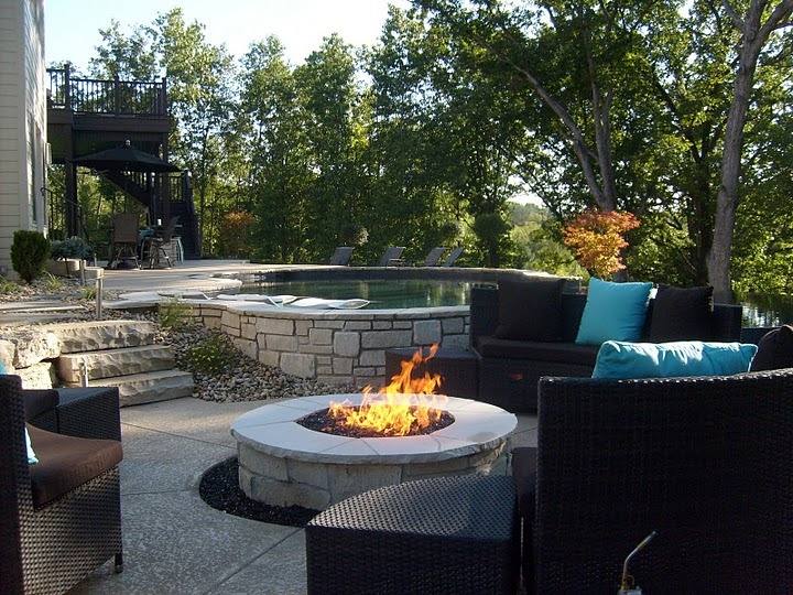 Baker Pool Construction of St. Louis Builder of Outdoor Fireplaces